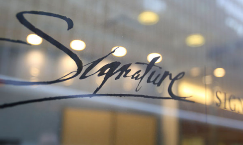 signature-logo-window